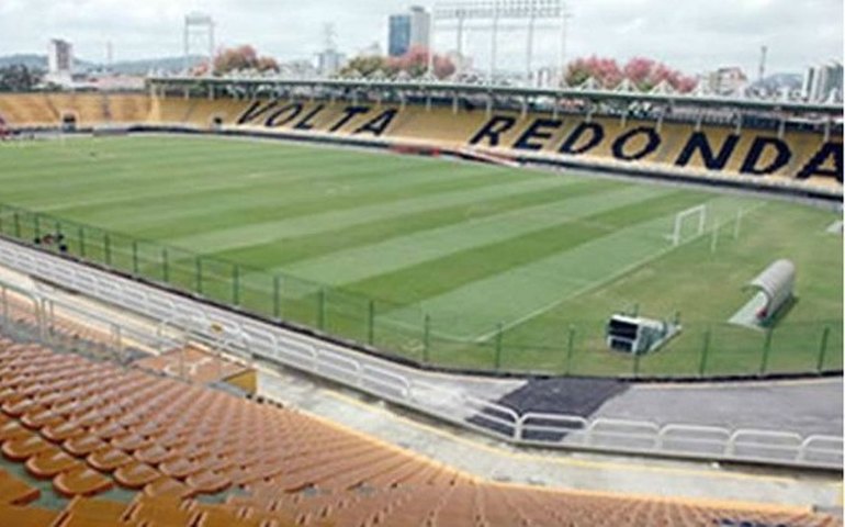 Duelos opostos: CSA encara o Volta Redonda nesta segunda e busca reagir na série C