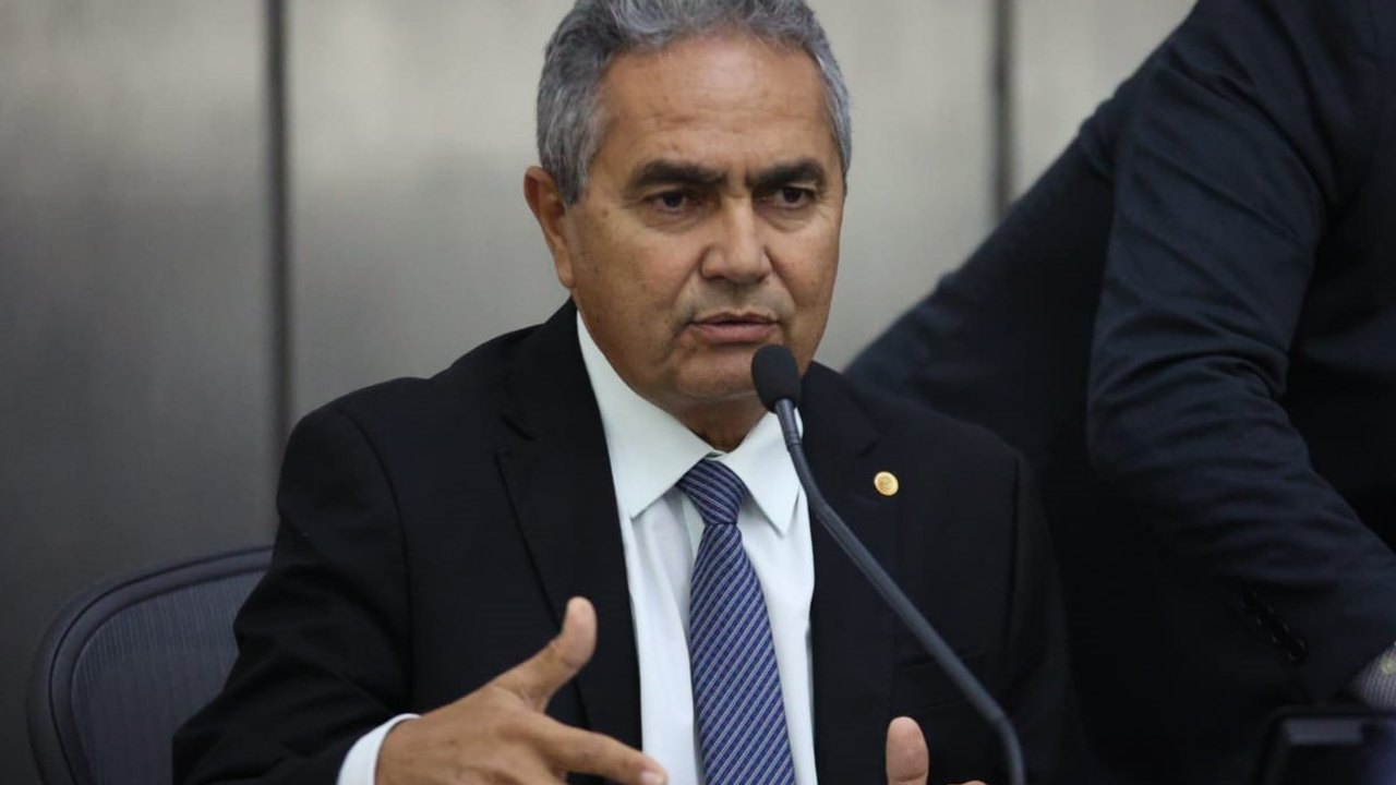 Francisco Tenório lamenta acidente com morte e feridos na AL-424 entre Cajueiro e Viçosa
