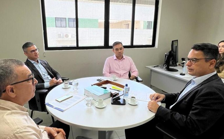 Realização de concurso público pela Semurb foi discutida durante reunião no MPAL