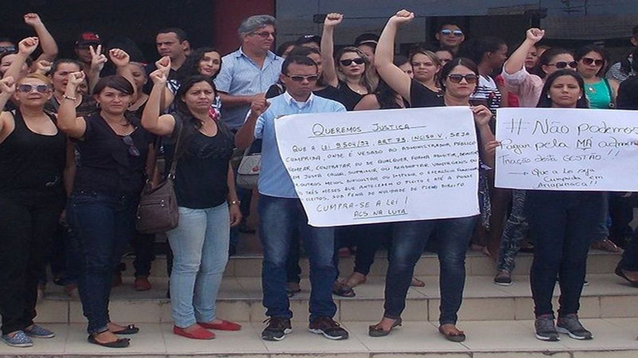 Servidores da Saúde em Arapiraca realizam protesto em razão de demissões ilegais