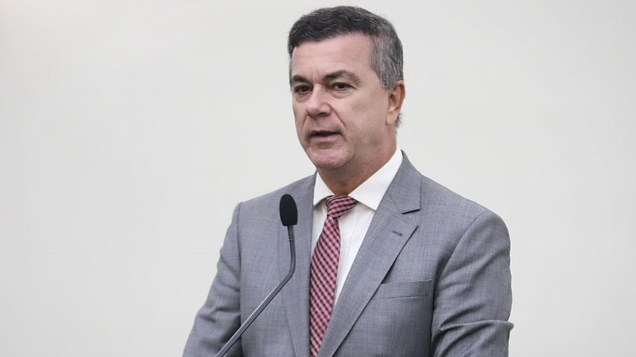 Ronaldo Medeiros critica PEC que visa instituir cobrança de mensalidade nas universidades públicas