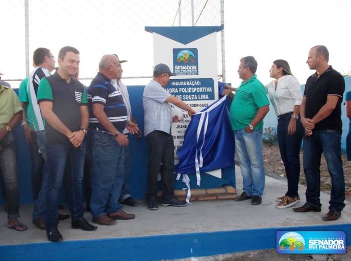 Prefeitura de Senador Rui Palmeira inaugura quadra no sítio Barra da Talhada