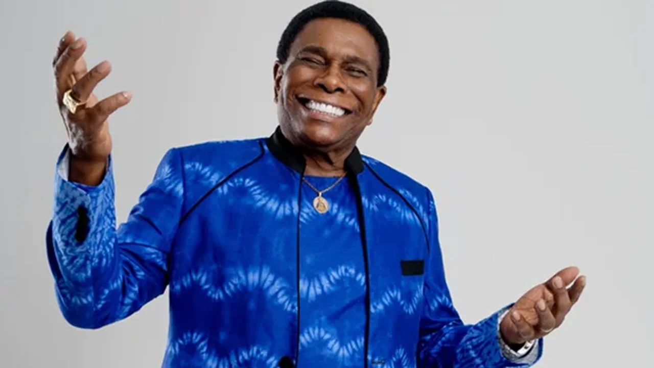 Neguinho da Beija-Flor conta histórias por trás de seus sucessos em show inédito no Rio