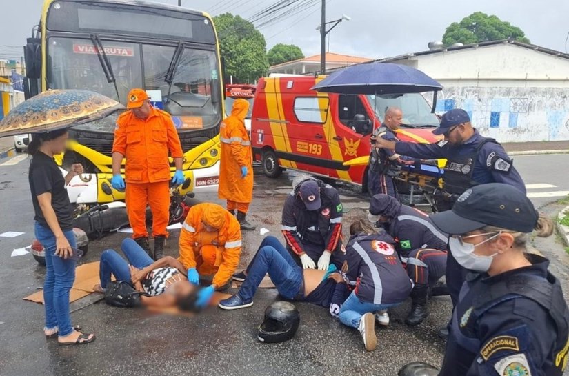 Guarda Municipal presta apoio a vítimas de acidente de trânsito na Gruta