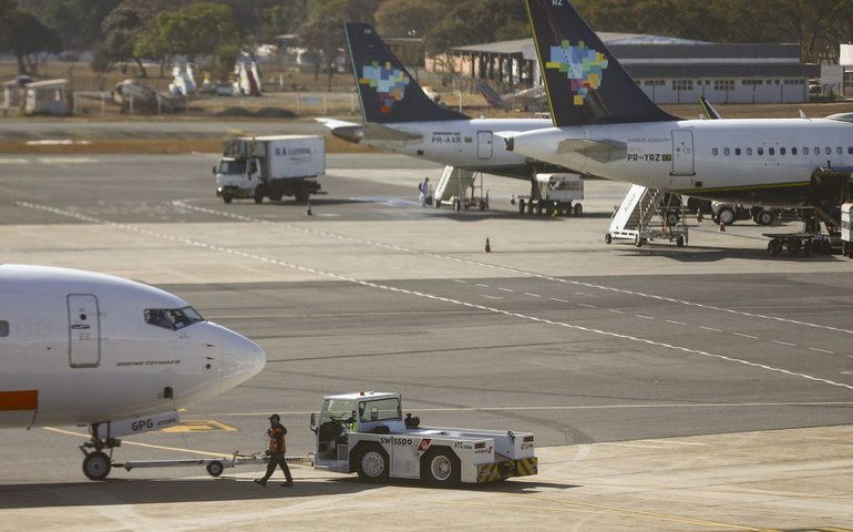 Decreto que zera imposto sobre combustível de aviação é publicado