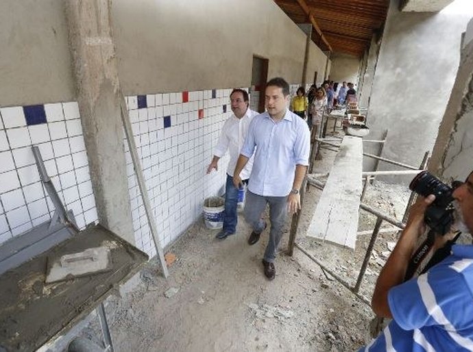 Governo leva dignidade a alunos por meio de reformas nas escolas