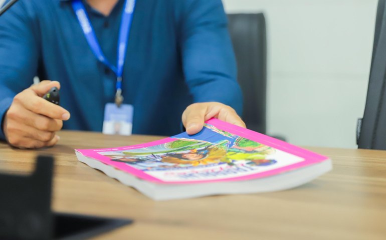  Balanço Geral do Estado é entregue à Assembleia Legislativa 