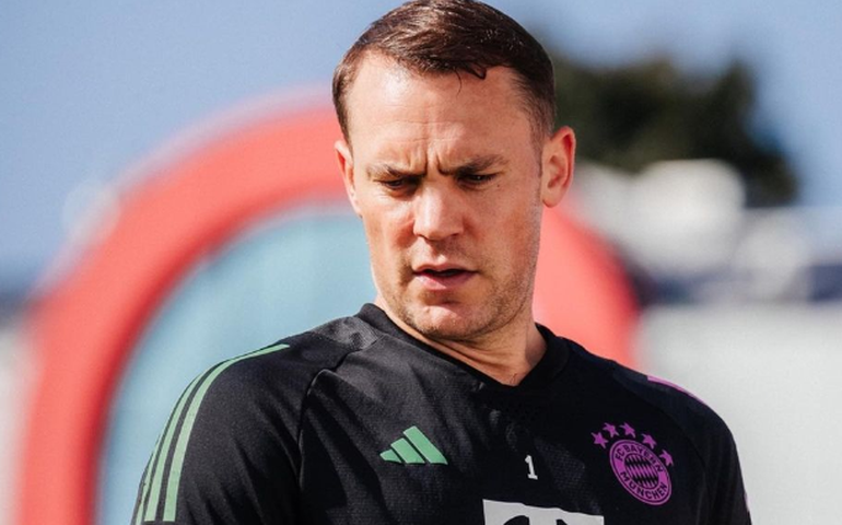 Dez meses após fratura na perna, Neuer deve voltar a ser titular do Bayern no sábado