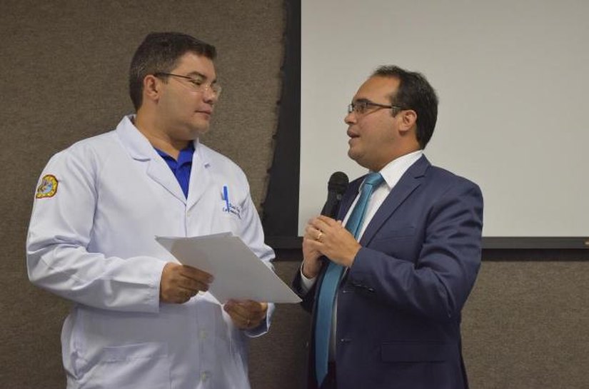 Davi Maia apresenta projeto que regulamenta descanso digno para enfermagem alagoana