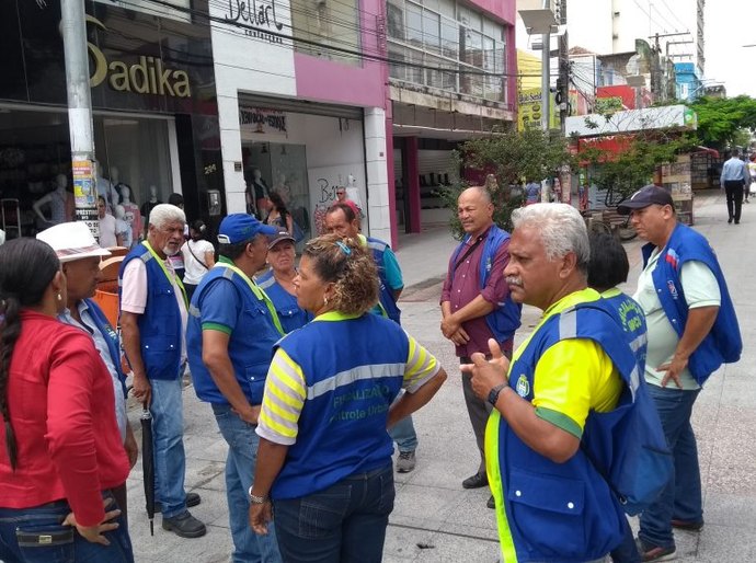 Prefeitura de Maceió faz ordenamento do Calçadão do Comércio
