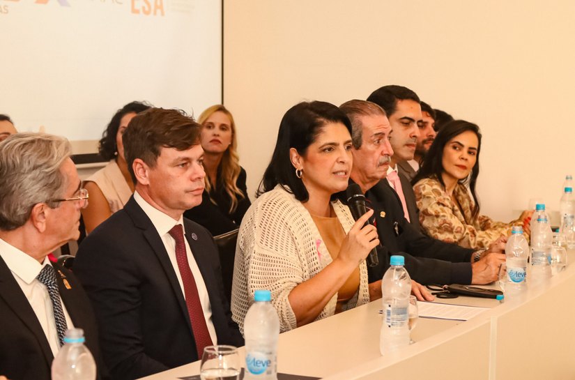 Em solenidade emocionante, OAB/AL lança rede de acolhimento para mulheres vítimas de violência