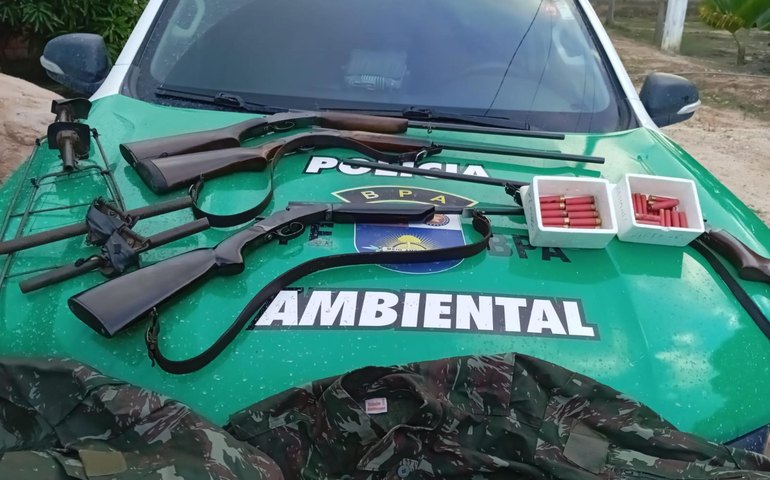 Em operação ambiental, PM-AL apreende armas e resgata animais no Litoral Norte
