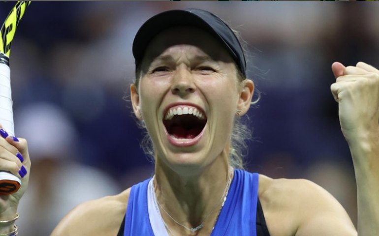 Wozniacki questiona WTA por convite a Halep, que a ironiza: 'Pessoa negativa. Nunca me dopei'