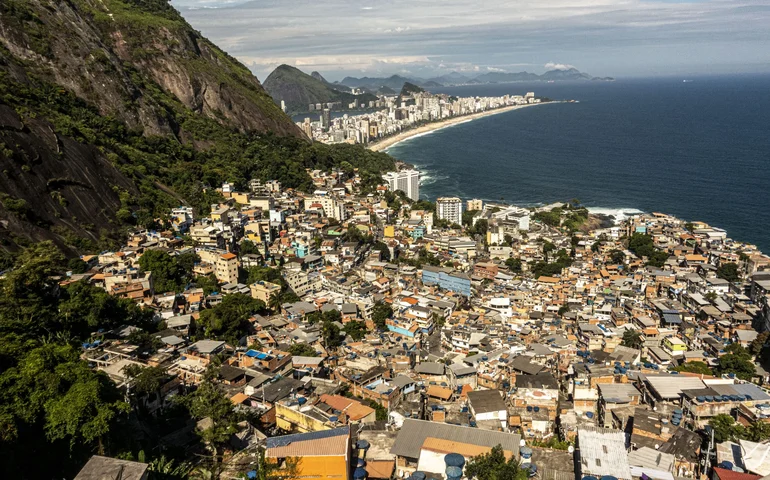 Traficantes do Vidigal deixaram casa pouco antes de operação da PM que buscava criminoso da Bahia