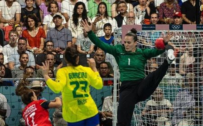 É a Jhennifer Lopes do Brasil! Saiba mais sobre a atleta da nossa seleção de handebol, xará da artista americana