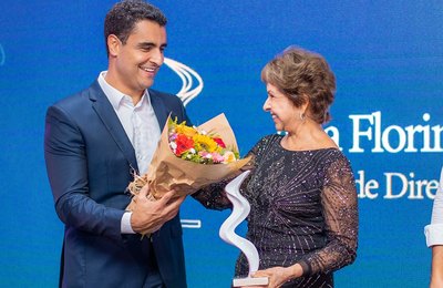 Juíza Ana Florinda é homenageada com o Troféu Selma Bandeira
