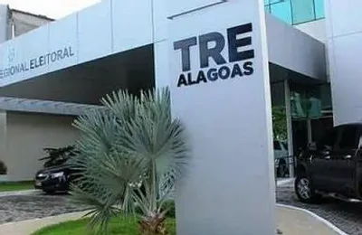 TRE-AL suspende divulgação de pesquisa eleitoral sobre disputa ao governo