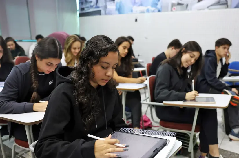 Índice de abstenção no primeiro dia do Enem cai para 26,6%