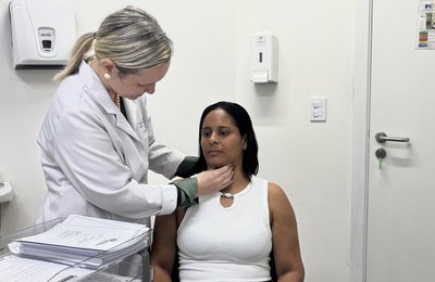 Médica do Hospital Metropolitano alerta para sinais de doenças na tireoide e ressalta oferta de tratamento pelo SUS