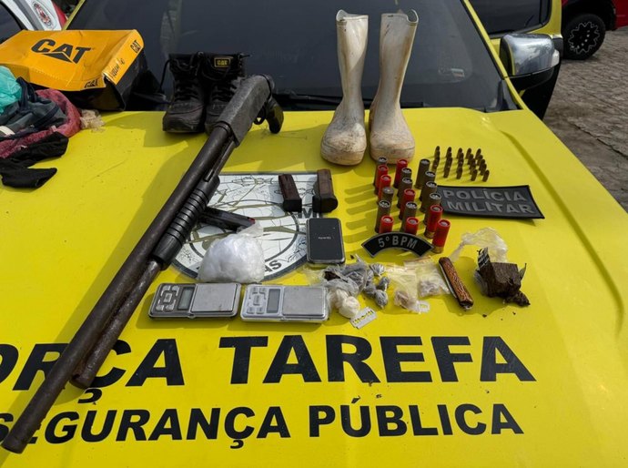 Suspeito de comandar ataques no Mocambo é preso com armas e drogas no Benedito Bentes