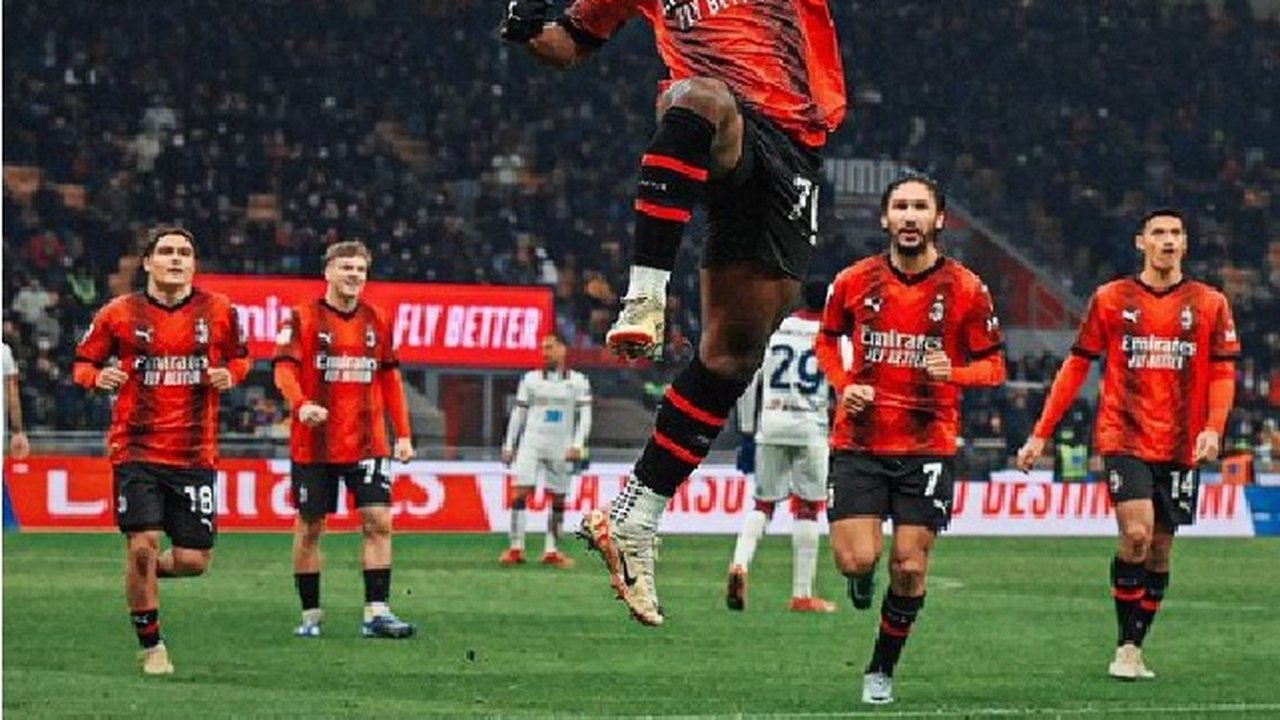 Milan goleia Cagliari e avança às quartas de final da Copa da Itália