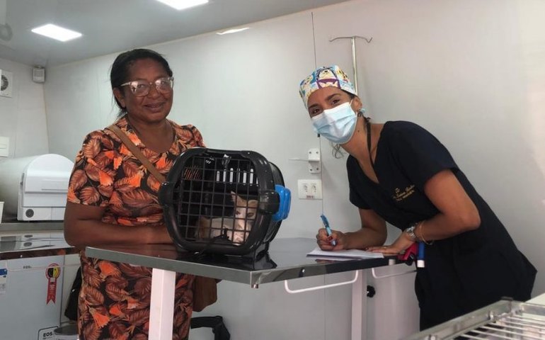 Gabinete da Causa Animal conscientiza tutores sobre prevenção das doenças renais em cães e gatos