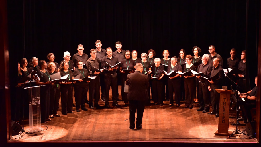 Festival de Coros de Penedo completa 25 edições durante o Penedo Luz