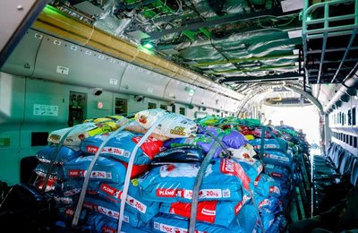“Voo do Melhor Amigo” leva 20 toneladas de ração para pets resgatados no Rio Grande do Sul   ‎ ‌
