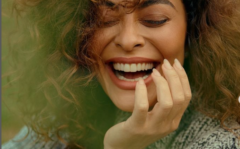 Juliana Paes é a convidada do videocast 'Conversa vai, conversa vem'; assista