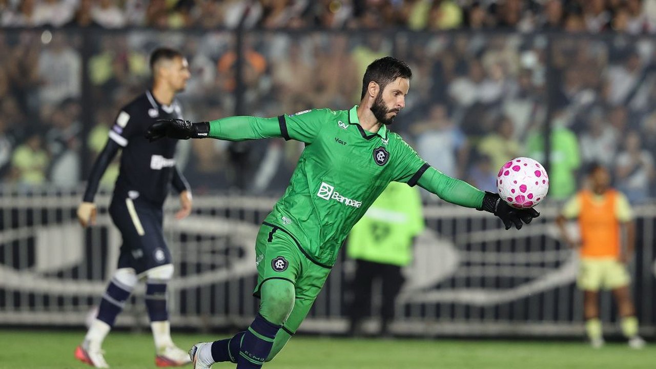Remo renova contrato com goleiro até 2029; veja detalhes
