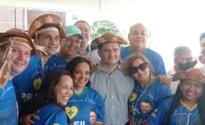 Moro usou um chapéu de cangaceiro durante visita ao Nordeste; ex-juiz foi ao Recife promover seu livro Moro usou um chapéu de cangaceiro durante visita ao Nordeste; ex-juiz foi ao Recife promover seu livro