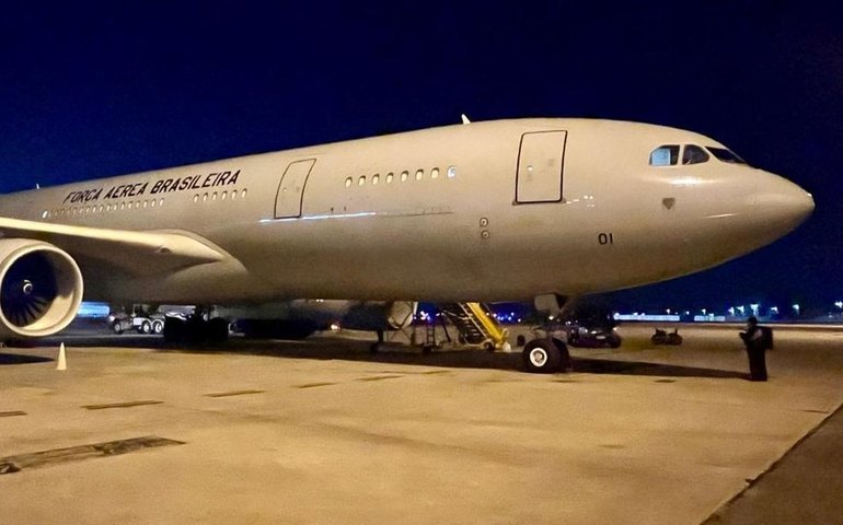 Voo de repatriação de brasileiros no Líbano chega ainda hoje em Beirute, diz FAB
