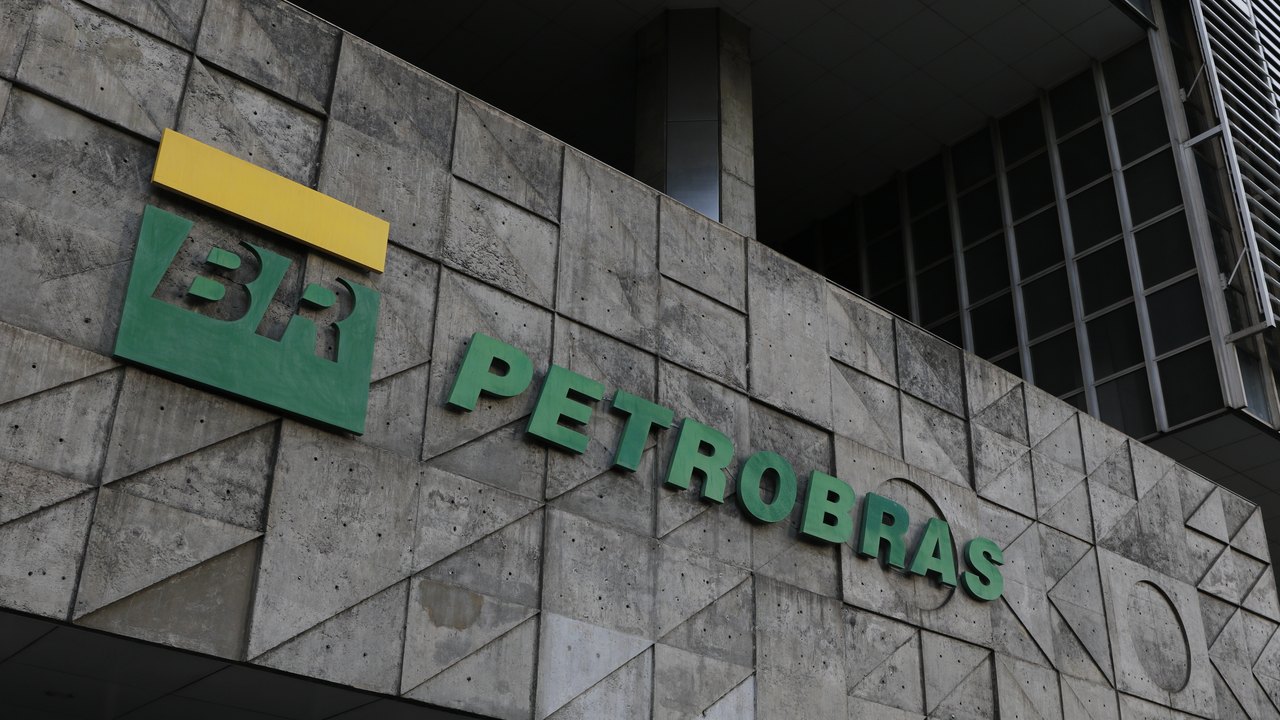 Petrobras tem lucro líquido de R$ 52,4 bi no segundo trimestre