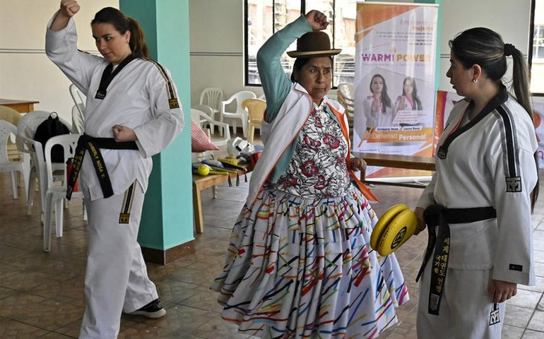 Lidia Mayta, a líder aymara que usa artes marciais para combater a violência contra mulheres na Bolívia