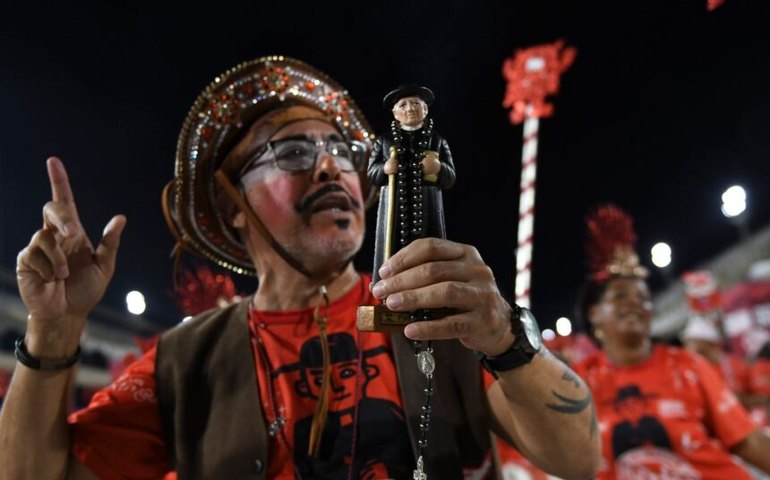 Escola de Samba Unidos de Padre Miguel homenageará Padre Cícero no Carnaval de 2024