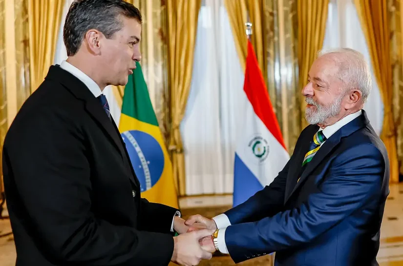Lula e Santiago Peña conversam sobre caso de espionagem da Abin