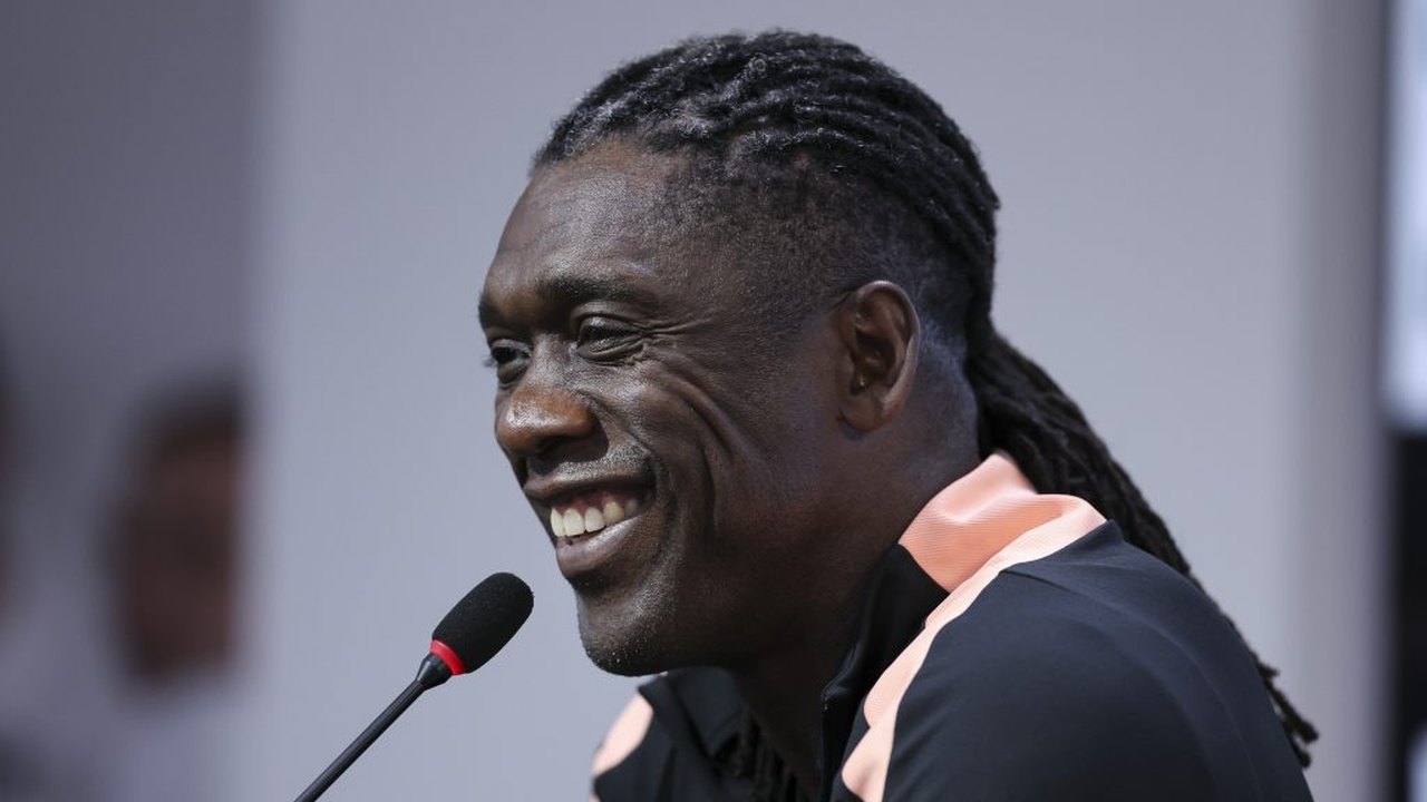 Seedorf promove mudanças no Corinthians e faz pedido nos bastidores