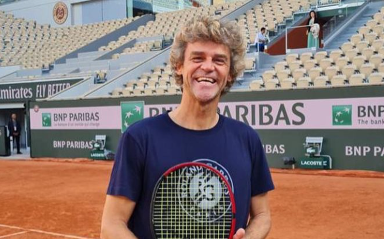 Documentário escancara espírito de campeão de Guga, mas fica devendo em profundidade