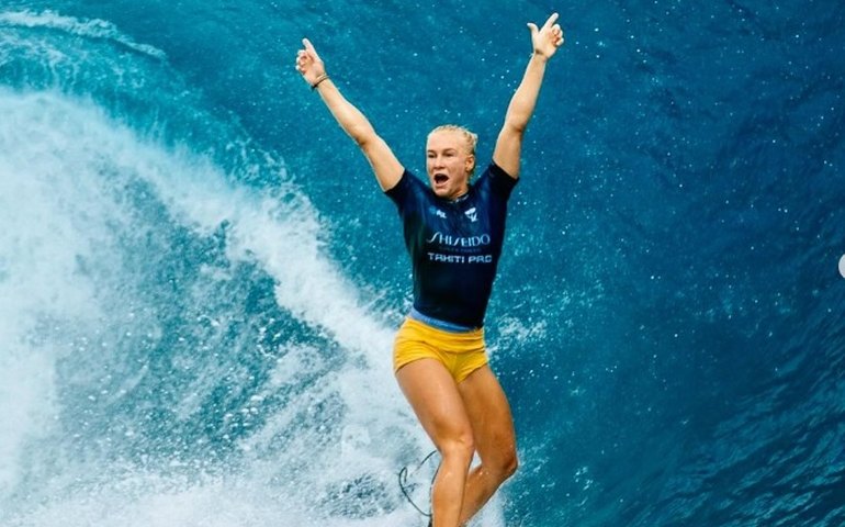 Tati Weston-Webb é gaúcha-havaiana que escolheu o Brasil e traz a paixão pelo surfe no sangue