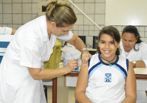 Sesau reforça a importância da vacina contra o HPV para prevenir o câncer de útero