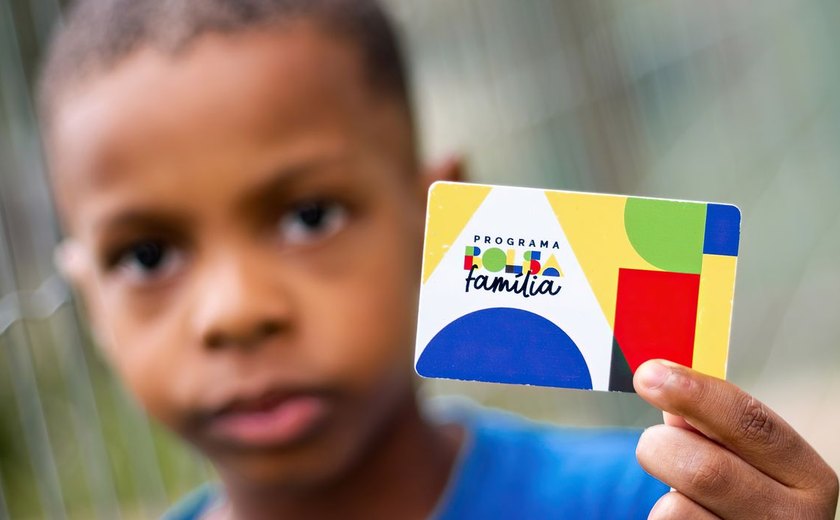 Caixa começa a pagar Bolsa Família de junho