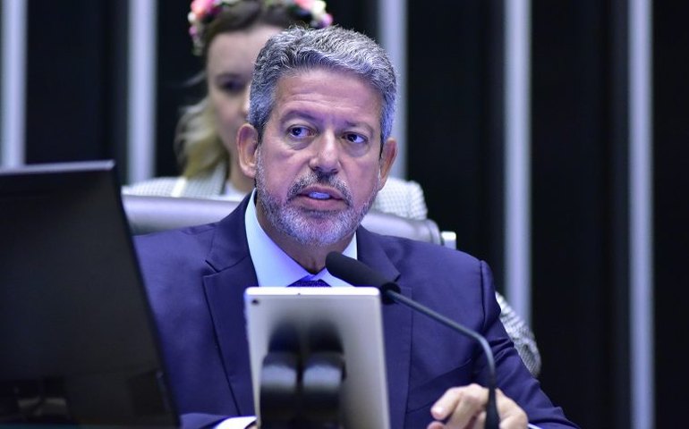 Lira defende reforma administrativa e quer atenção do governo para o tema