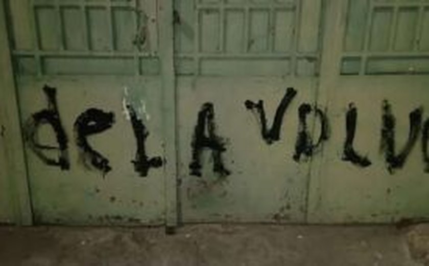 Argentina: centro educativo Marielle Franco é vandalizado com mensagem pedindo volta da ditadura