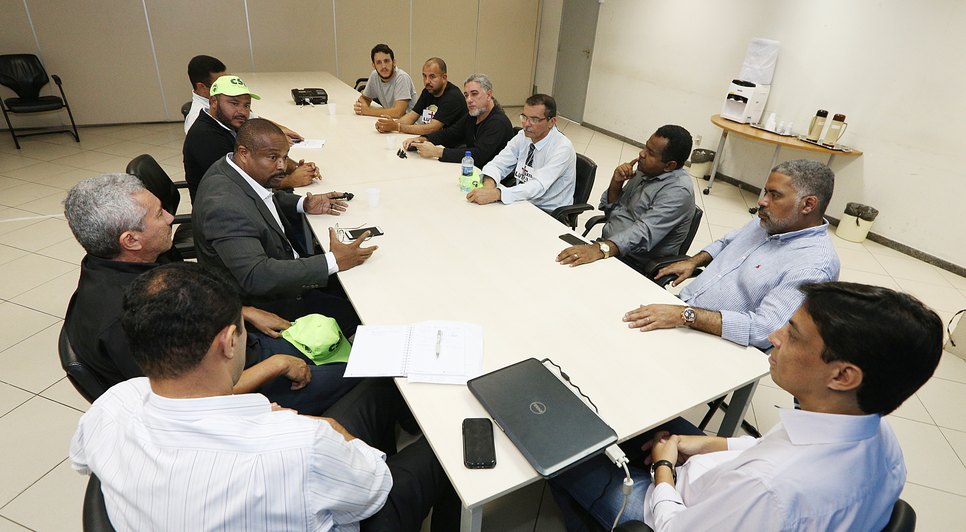 Reunião protesto taxistas / Foto: Silvio Rocha/PMA