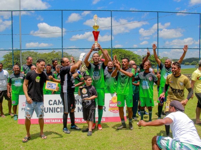 Campeonato Master de Futebol de Penedo é decidido nos penâltis, com vitória do Rochedos