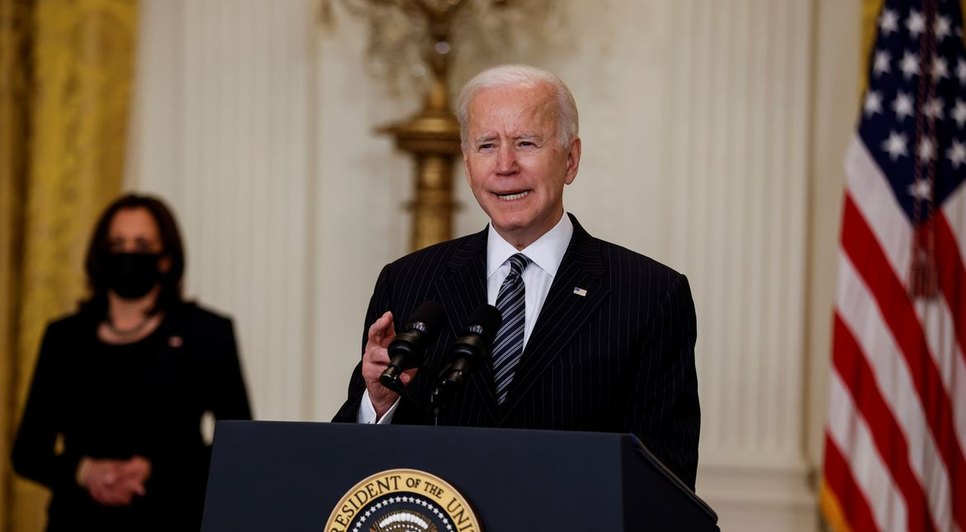 2021-05-17t184059z_1_lynxnpeh4g11e_rtroptp_4_eua-biden-envio-vacinas.jpg