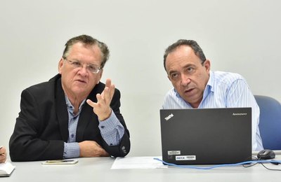 Praças do centro serão recuperadas e Riacho da Camoxinga urbanizado, anuncia Isnaldo Bulhões 