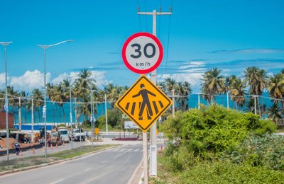 Sinalizações garantem segurança viária na Rota do Mar