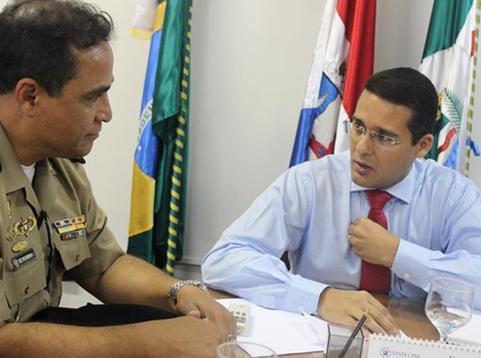 Governo recebe policiais militares e bombeiros em Mesa de Negociação