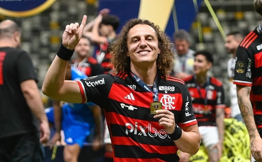 Flamengo anuncia saída de David Luiz e agradece zagueiro por contribuição ao Clube